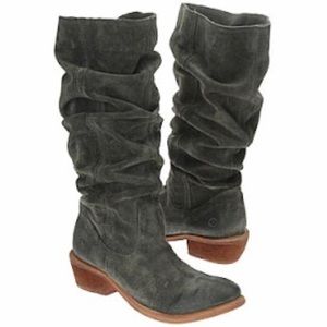 Beautiful gray suede boots!
